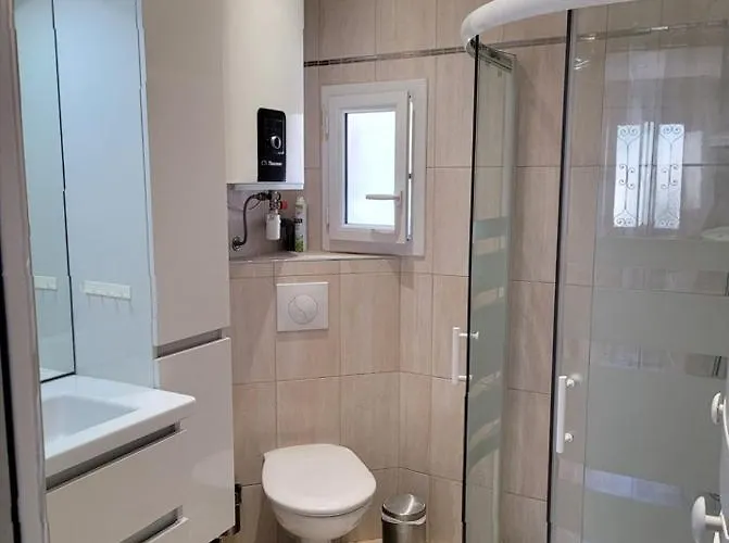 4 A Proche De 15 Mn, Monaco 20 Mn Et L'italie 30 Mn 2 Et 2 Prives Et Independants Гостевой дом Ла-Трините