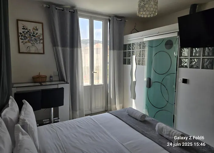 4 A Proche De 15 Mn, Monaco 20 Mn Et L'italie 30 Mn 2 Et 2 Prives Et Independants * Ла-Трините