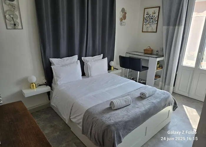 4 A Proche De 15 Mn, Monaco 20 Mn Et L'italie 30 Mn 2 Et 2 Prives Et Independants Гостевой дом